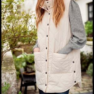 B young Vest